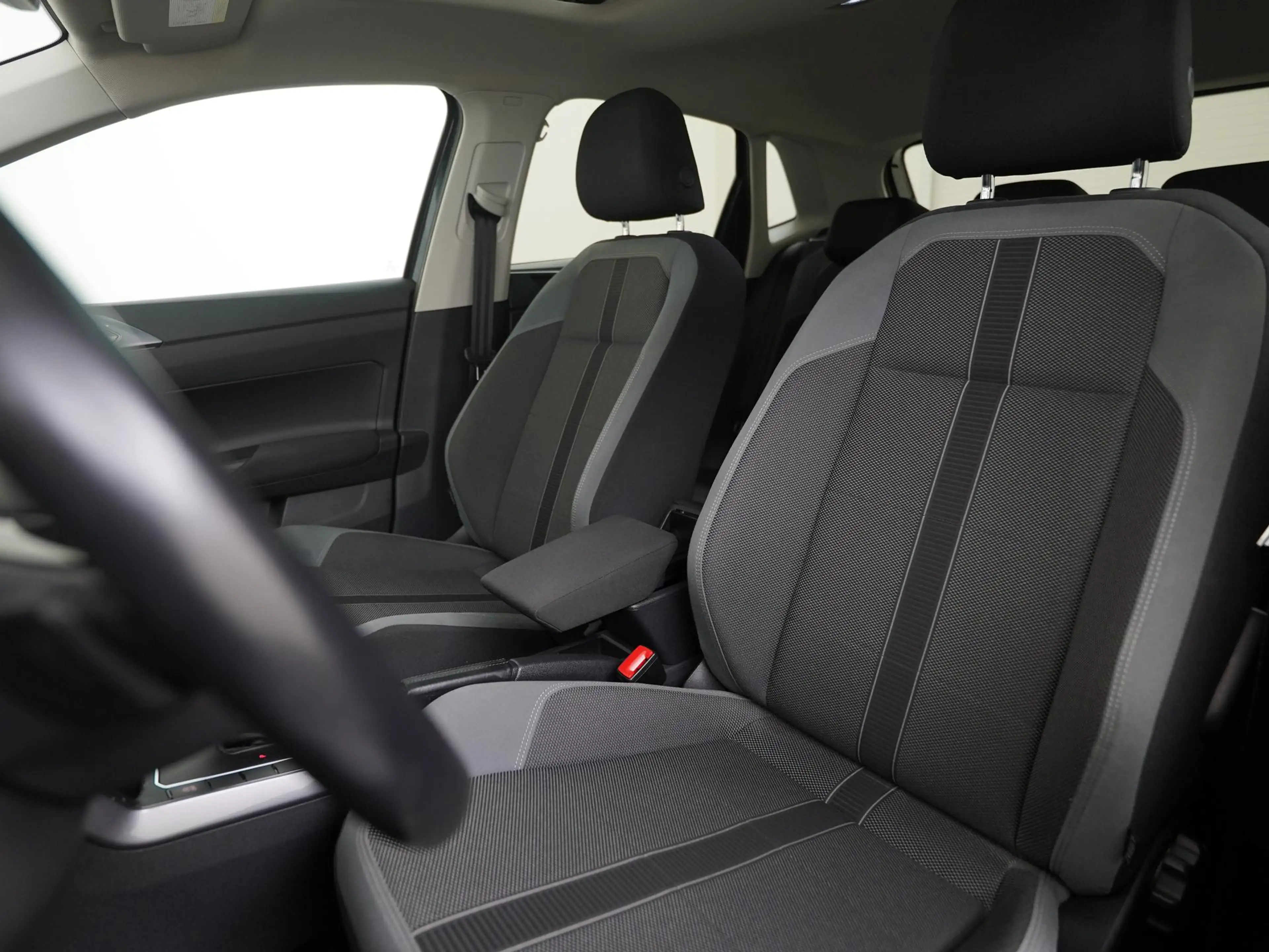 Volkswagen Polo 1.5 TSI R-Line DSG | Schuifdak | Navigatie | 17" P — photo 26