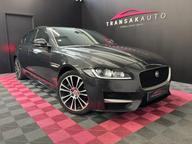 Jaguar XF 2.0 D 180ch BVA R-Sport - SECONDE MAIN SUIVI COMPLET VISION JOUR