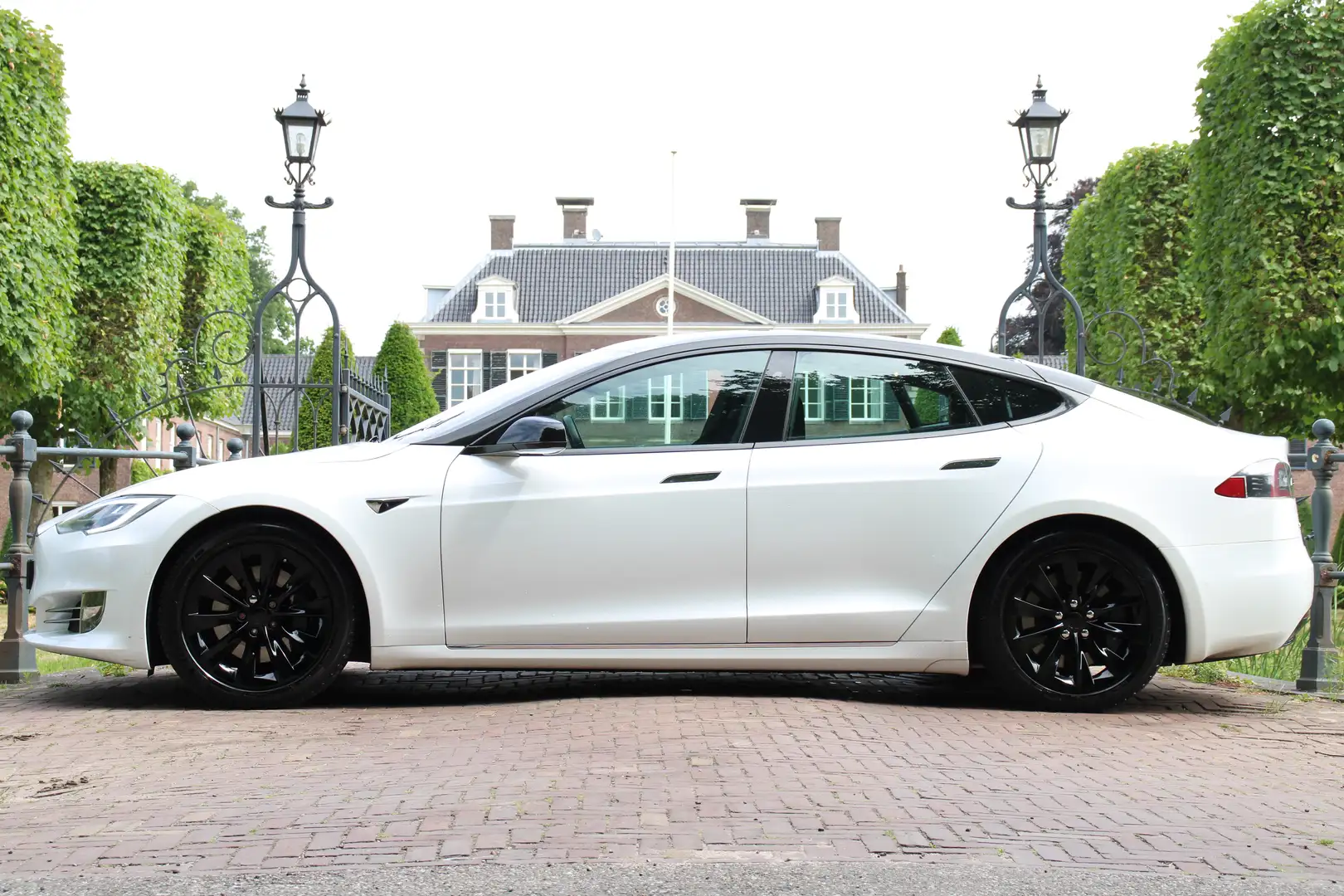 Tesla Model S SPECIAL BLACK EDITION | NL-AUTO! | 1E EIGENAAR! | Weiß - 2