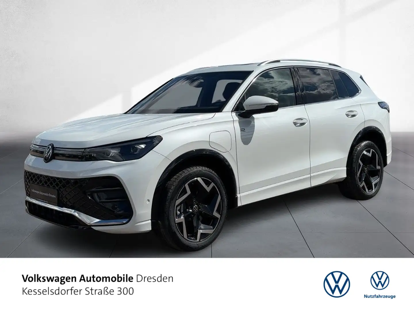Volkswagen Tiguan R-Line 1,5 eHybrid DSG AHK NAV LEDER PANO Weiß - 1