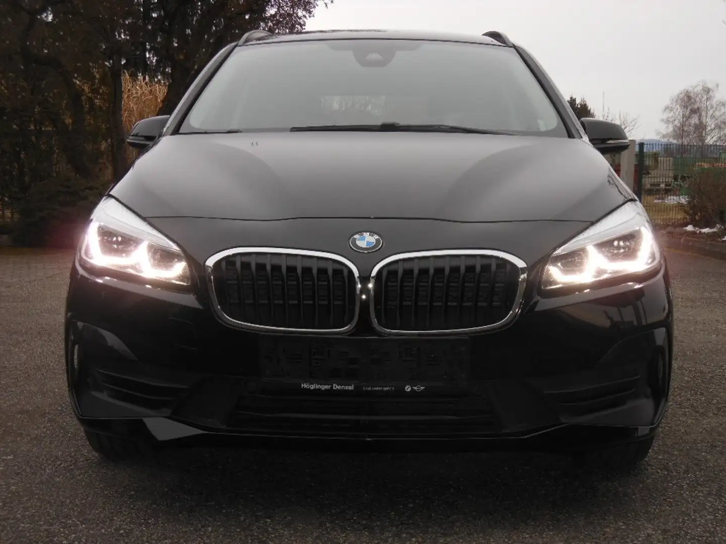BMW 216 216 d Gran Tourer Sport Line   *   LED - SW   * Schwarz - 2