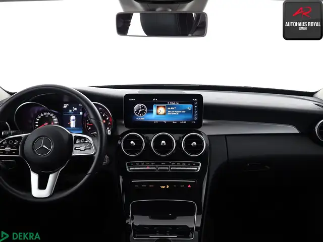 Mercedes-Benz C-Class view 9