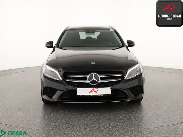Mercedes-Benz C-Class view 8