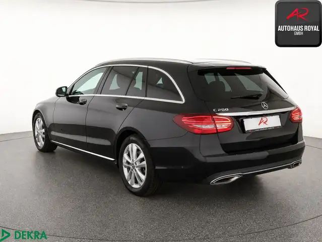Mercedes-Benz C-Class view 3
