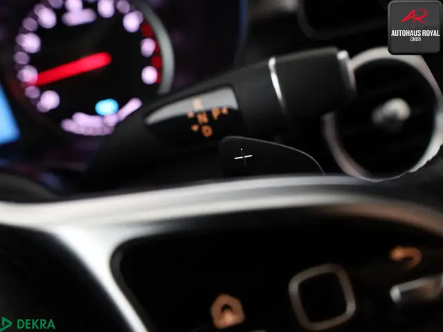 Mercedes-Benz C-Class view 14