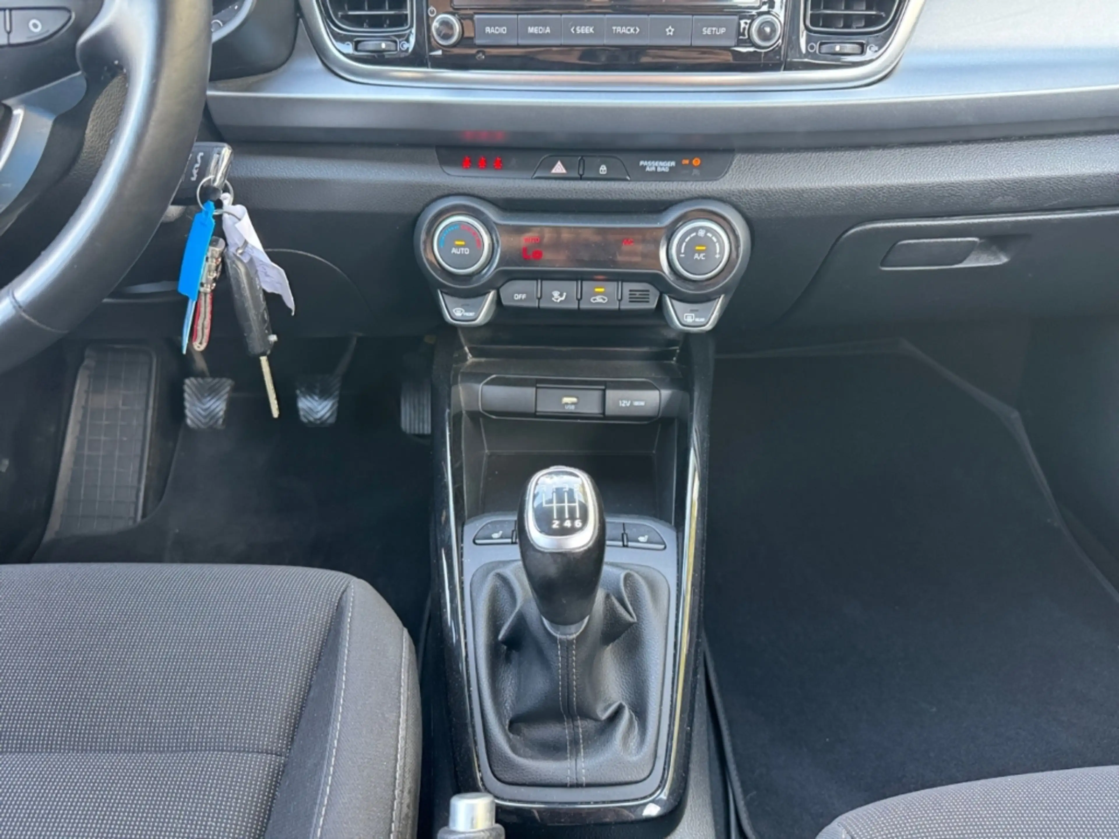 Kia Rio 1.0 Vision Navi Rückfahrkam Klima Apple CarPlay An — photo 11