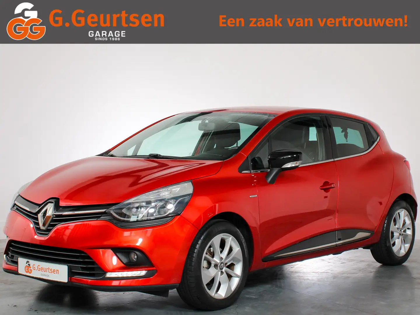 Renault Clio 0.9 TCe Limited Airco, Navigatie, bluetooth Rood - 1