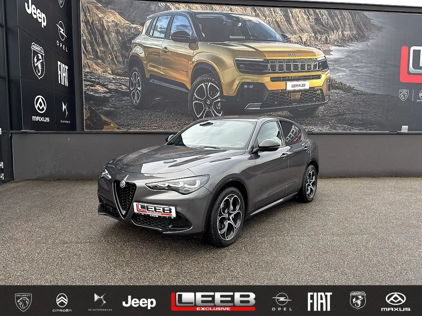 Alfa Romeo Stelvio Ti + Veloce Paket 2,2 16V 210 AT8 Q4 Grau - 1