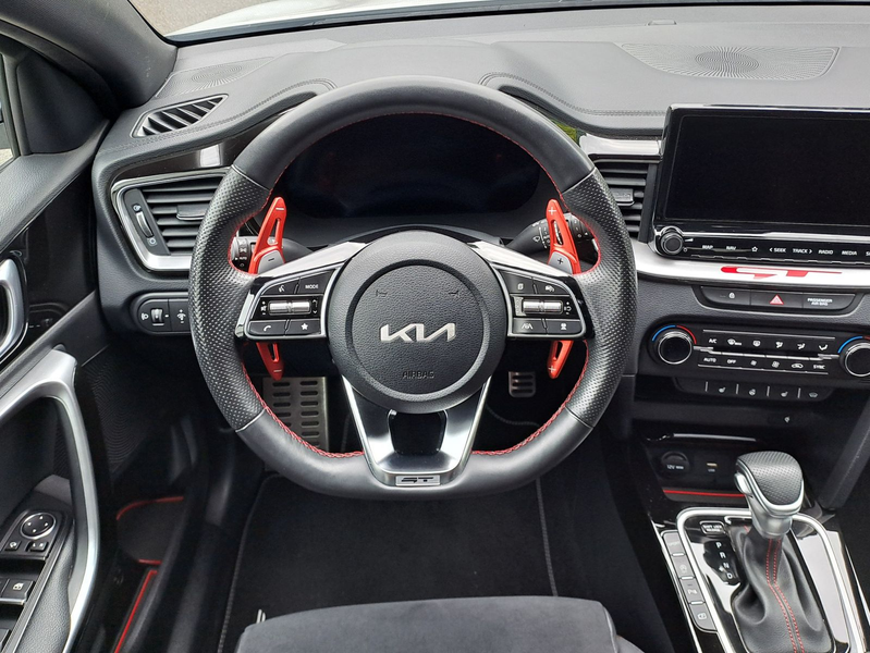 Kia ProCeed / pro_cee'd 1.6 GT — photo 12