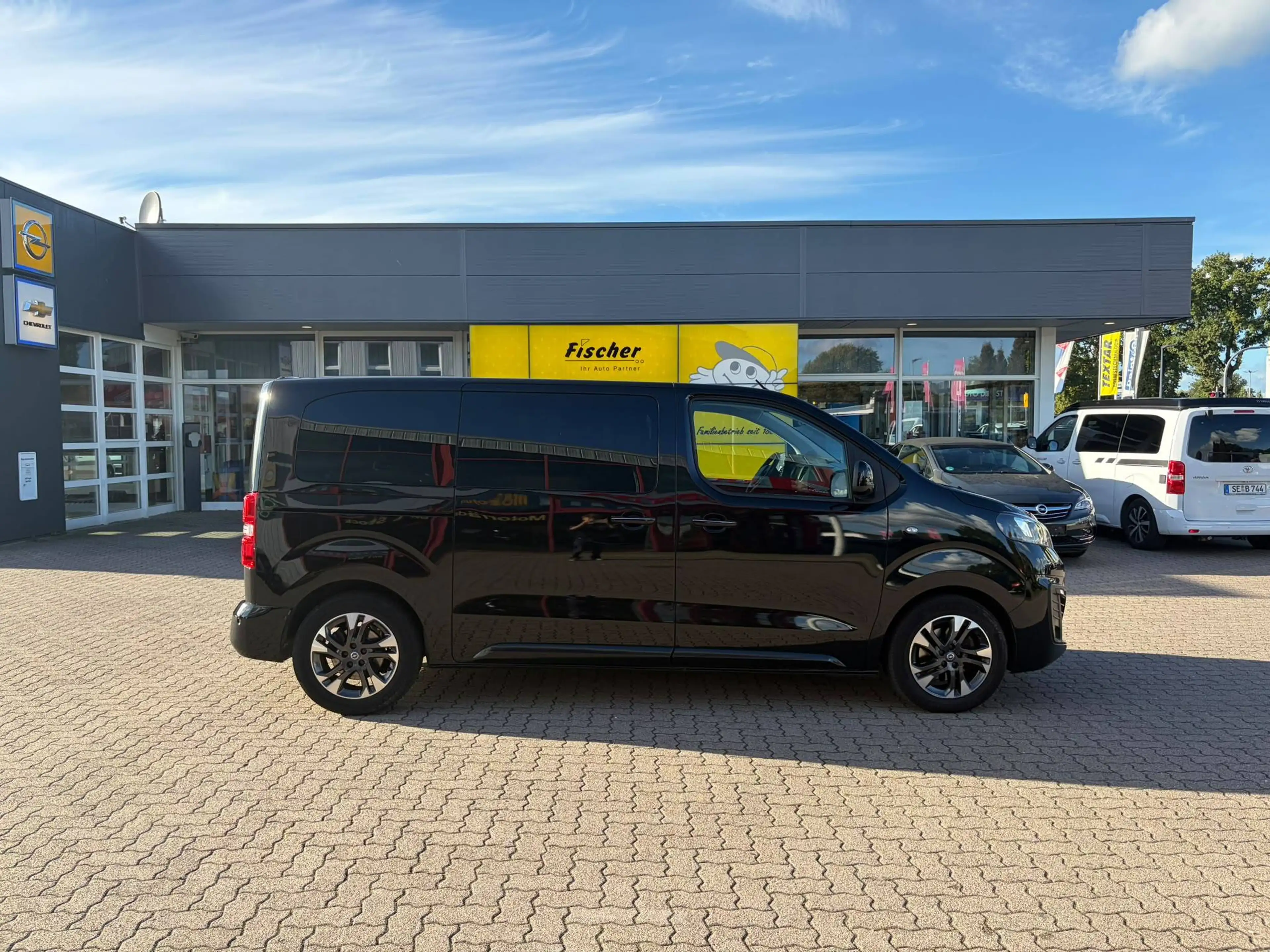 Opel Zafira Life Tourer M (L2) Leder -7 Sitzer / AHK / Panorama Dach — photo 4