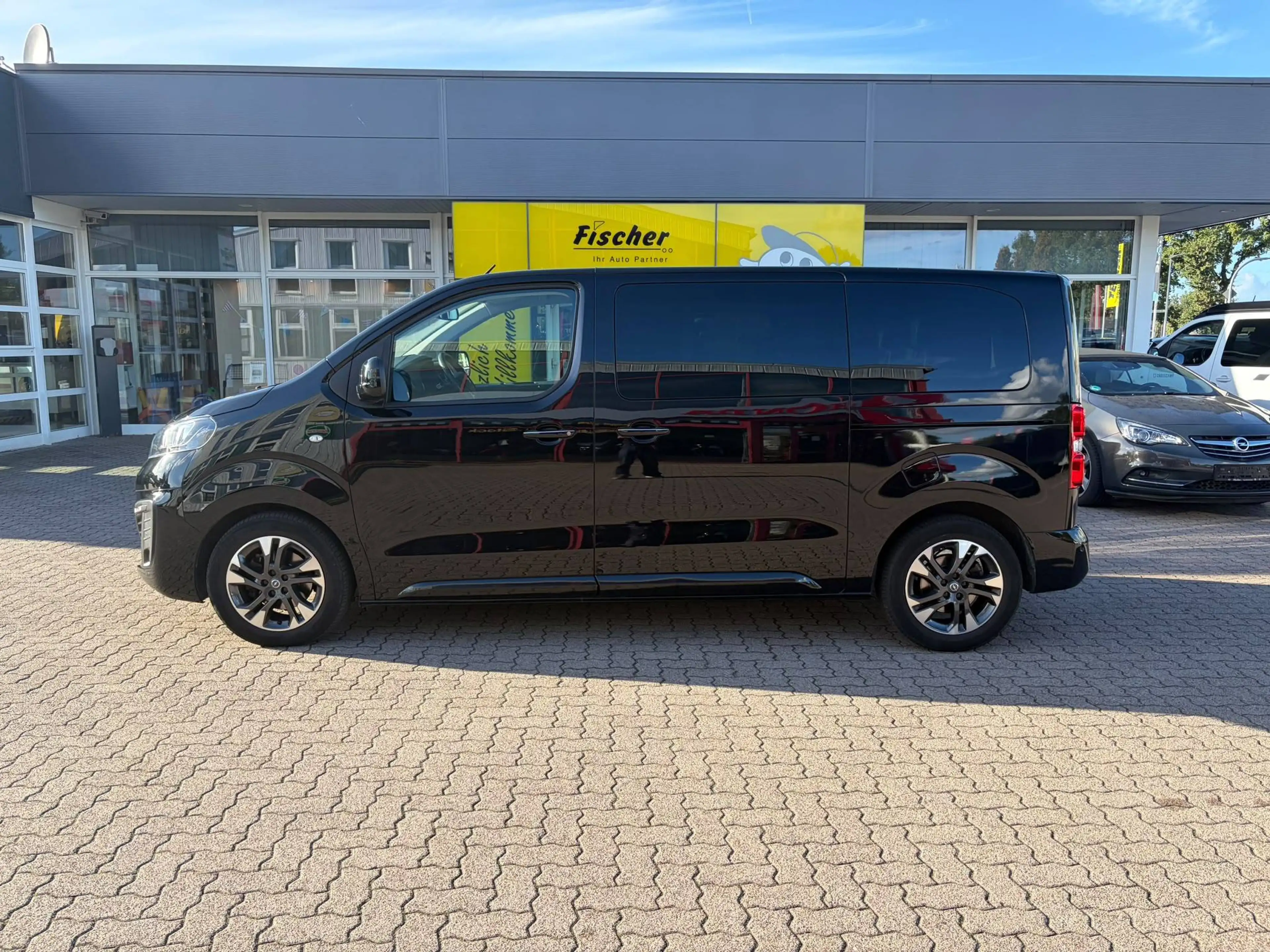 Opel Zafira Life Tourer M (L2) Leder -7 Sitzer / AHK / Panorama Dach — photo 8