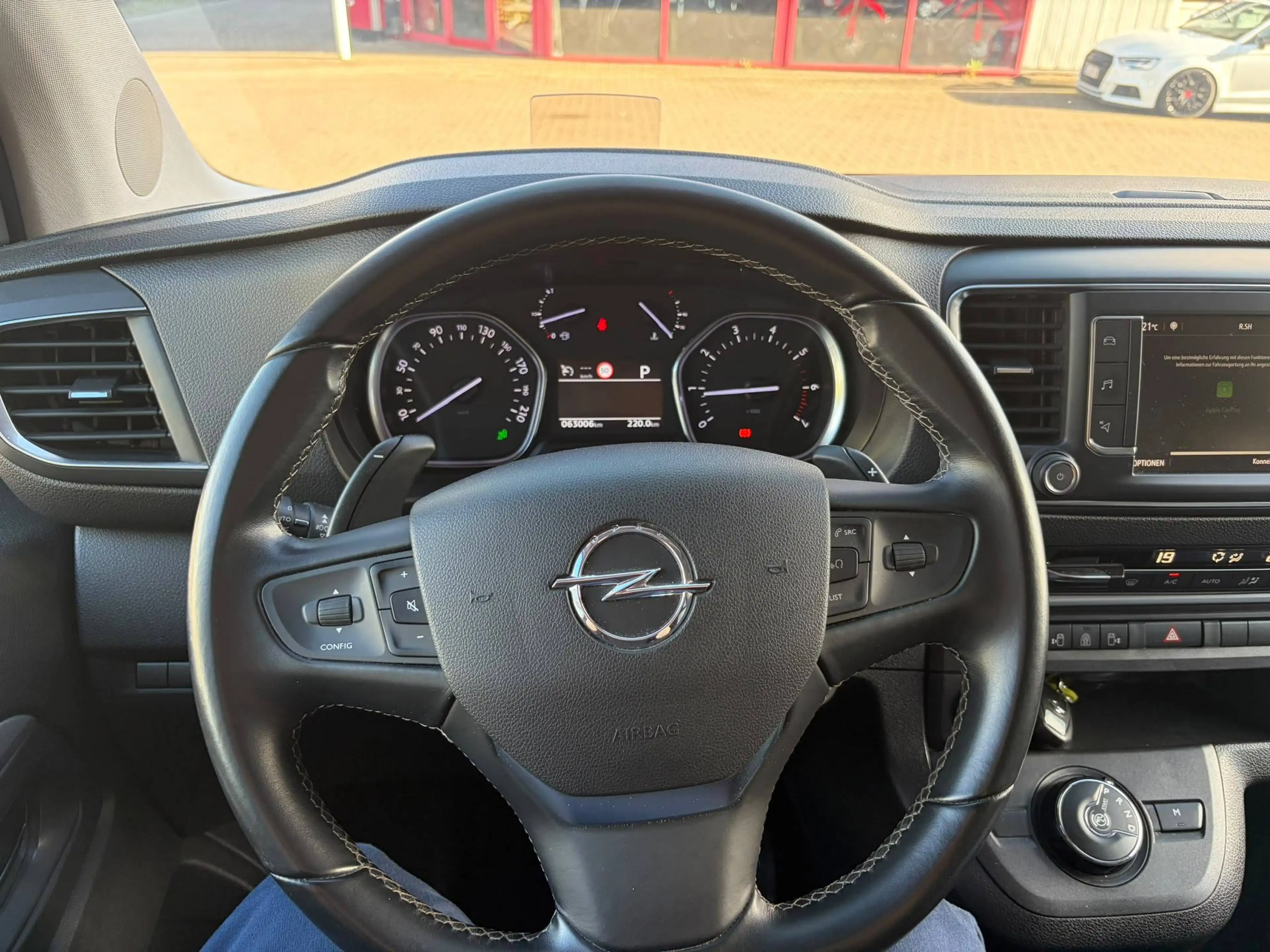Opel Zafira Life Tourer M (L2) Leder -7 Sitzer / AHK / Panorama Dach — photo 9