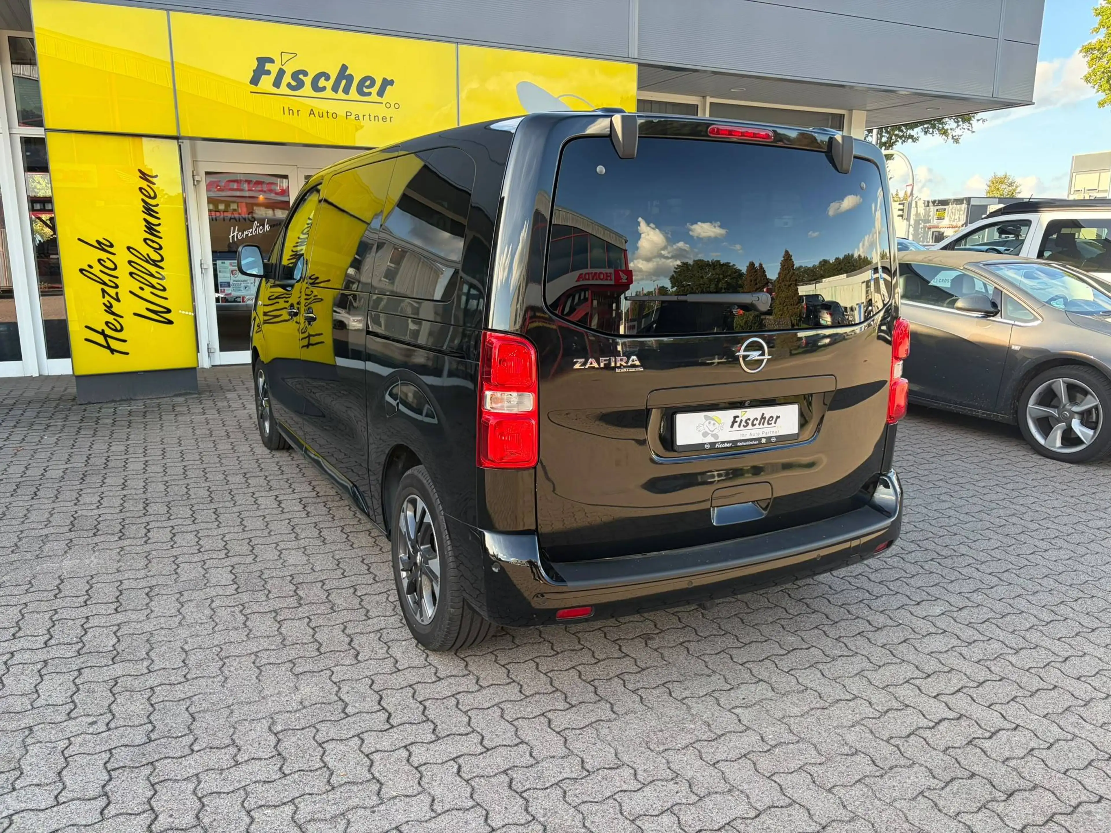 Opel Zafira Life Tourer M (L2) Leder -7 Sitzer / AHK / Panorama Dach — photo 7