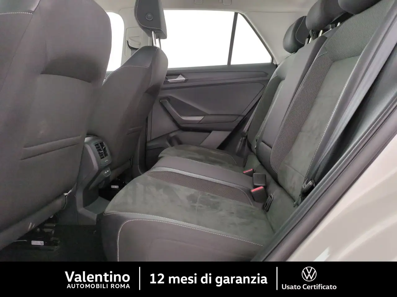 Volkswagen T-Roc 1.0 TSI Style 12