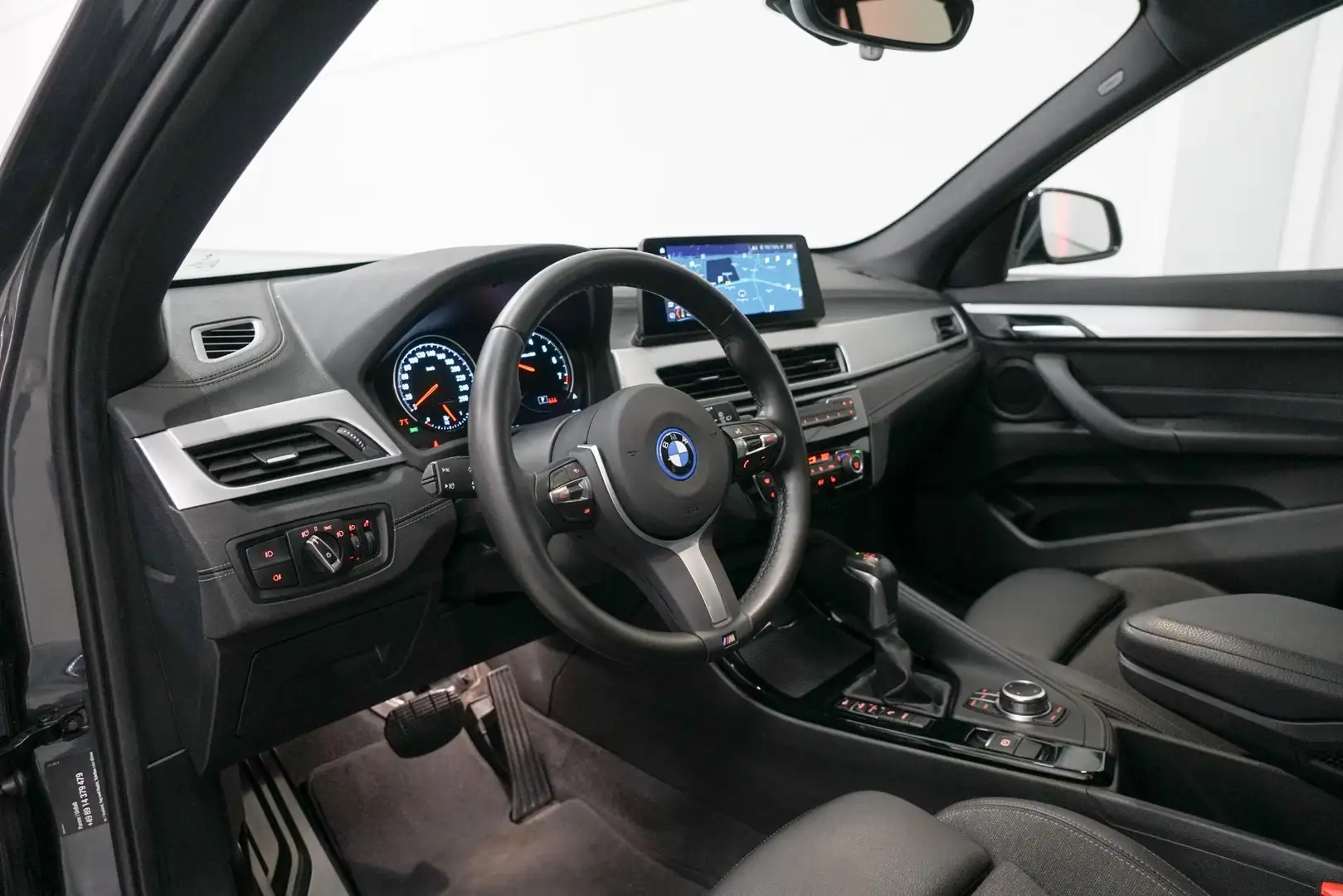 BMW X1 xDrive25e M-Sport | Panoramadak | Head Up | Hifi Grijs - 2