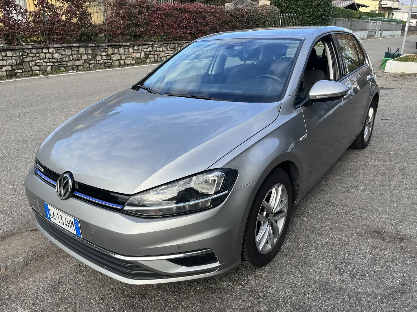 Volkswagen Golf VII 1.5 tgi Executive 130cv dsg Grigio - 2