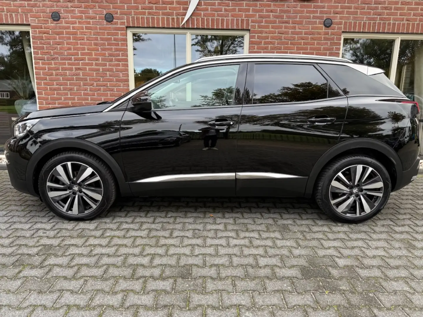Peugeot 3008 1.2 PureTech BL Prem ELEK.BSTOEL / CAMERA / HALF.L Noir - 2