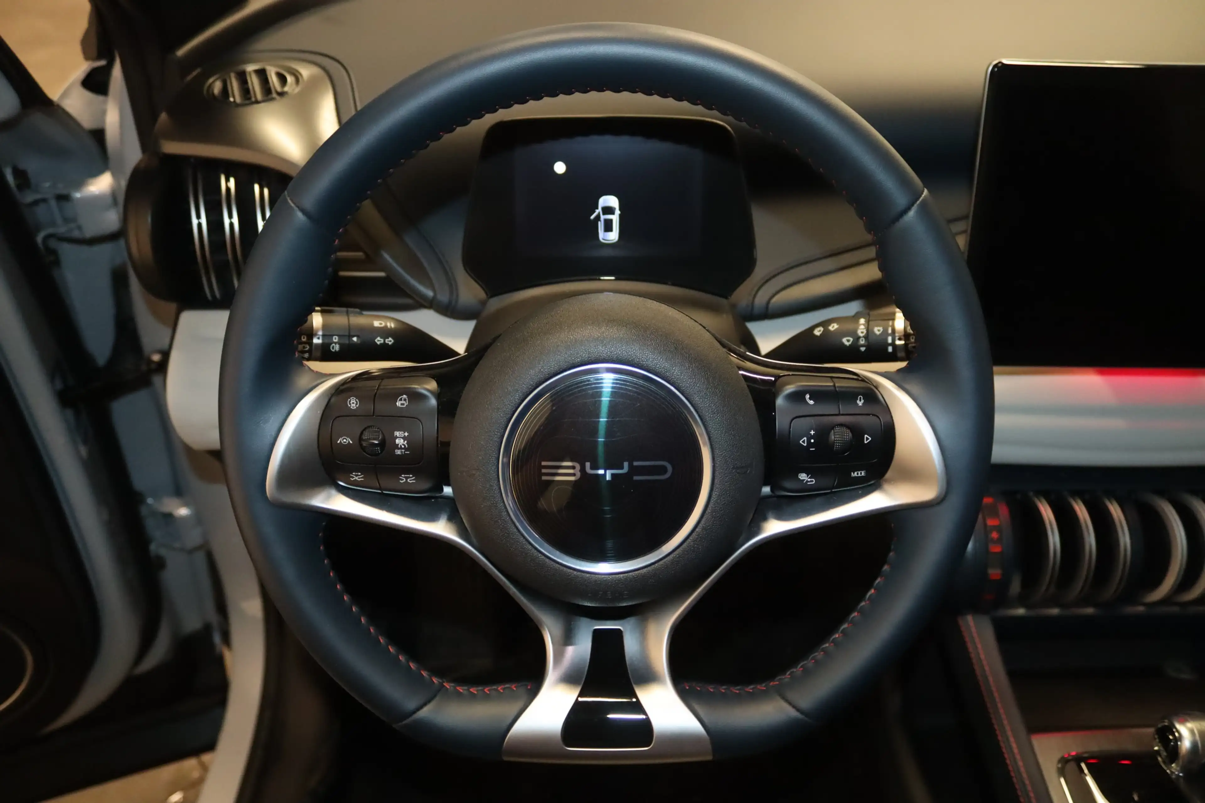 BYD Atto 3 Design-Pano-360°-LED-ACC-NAV-SHZ-KESSY- — photo 5