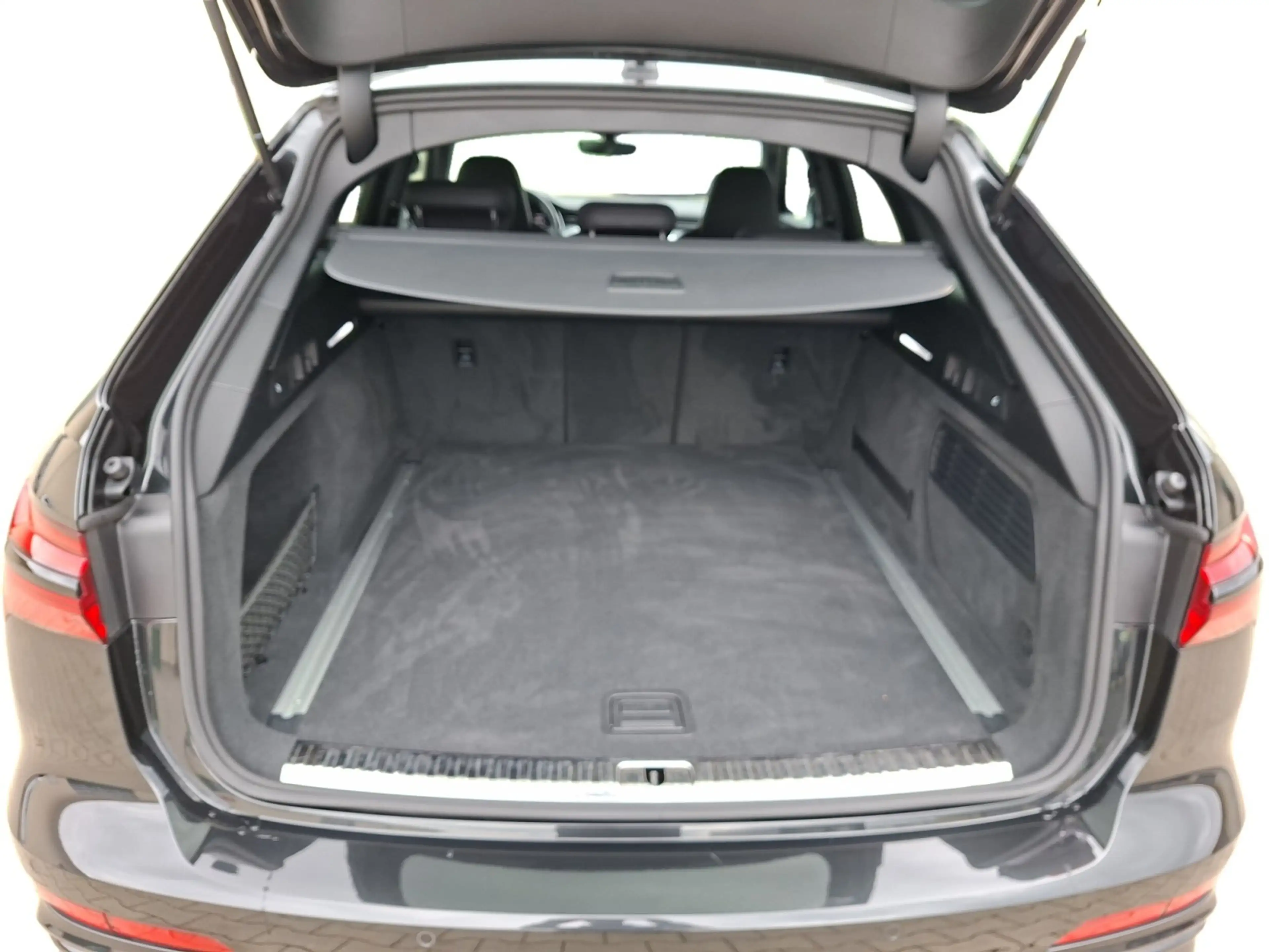 Audi S6 Avant 3.0 TDI quattro Matrix Luft Kamera 21 — photo 15