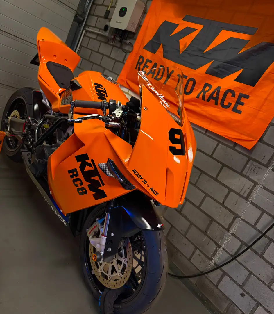 KTM 1190 RC8 KTM 1190 RC8 custom gemaakt met kenteken Naranja - 2