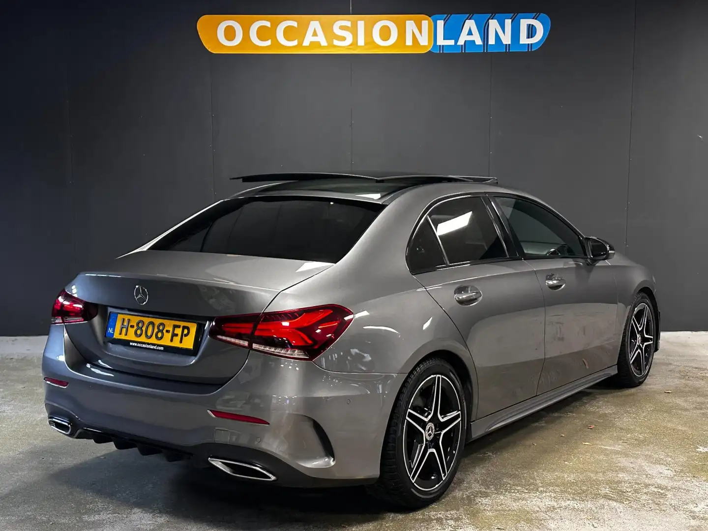 Mercedes-Benz A 200 Launch Edition Premium|PANO|SFEER|KEYLESS|LED|STOE Gris - 2