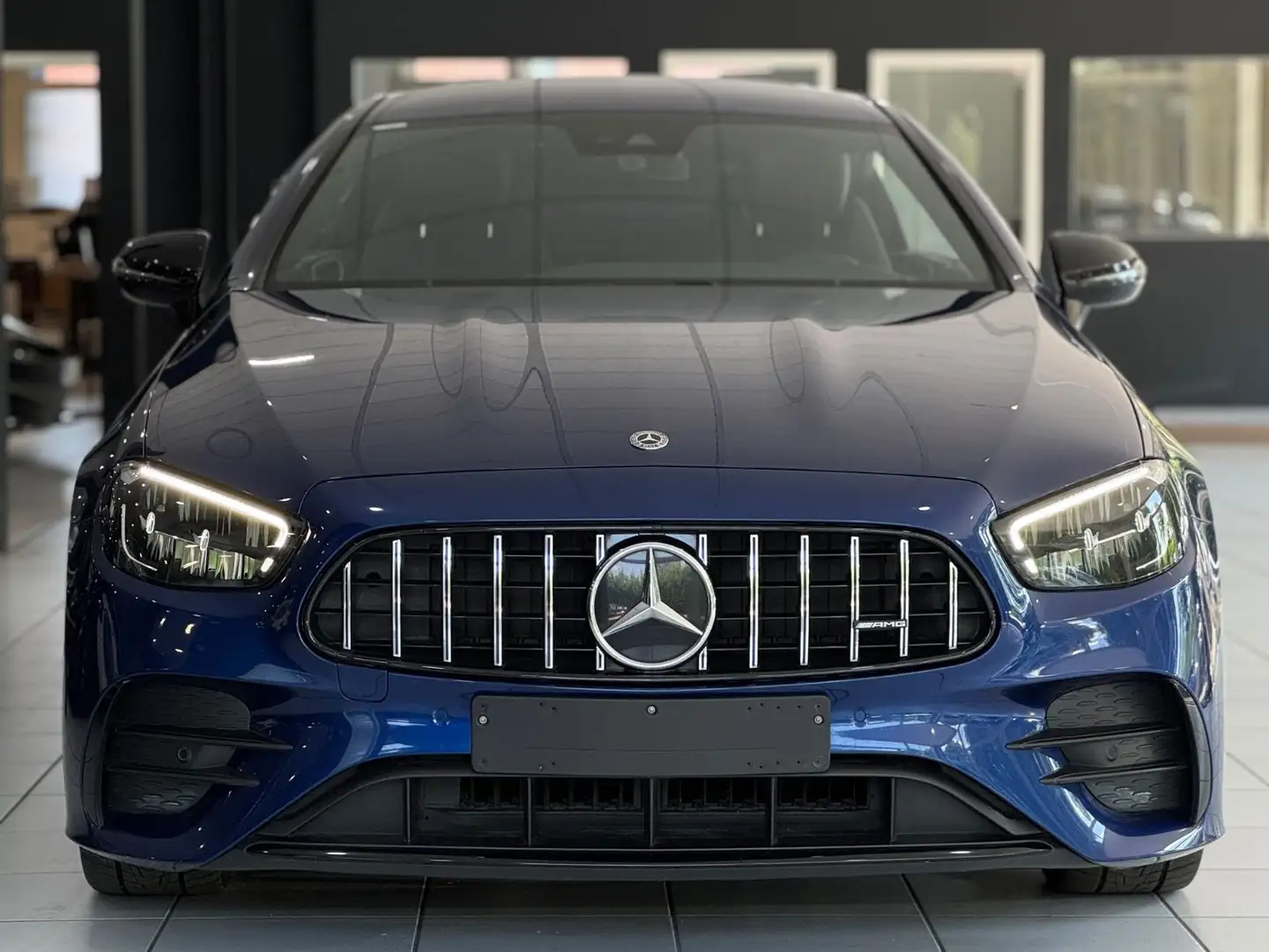 Mercedes-Benz E 220 d *AMG-LINE*BURM*R-CAM*AMBI-L*NIGHT*TOTW.* Bleu - 2