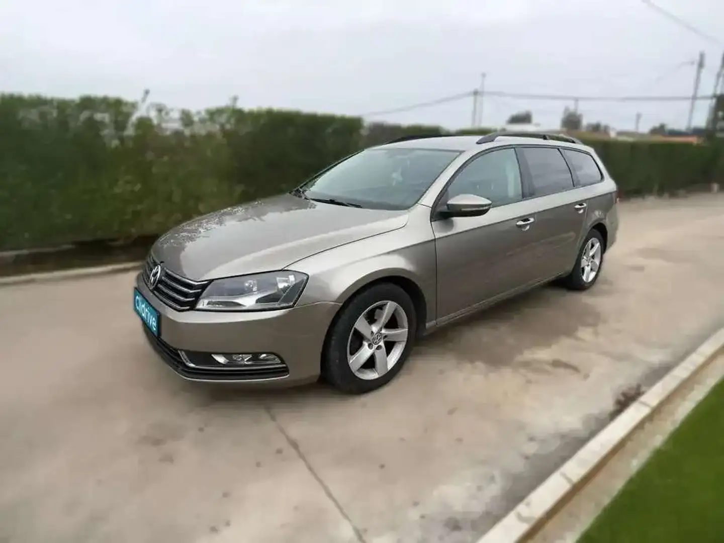 Volkswagen Passat Variant 1.6TDI Bluemotion Gris - 1