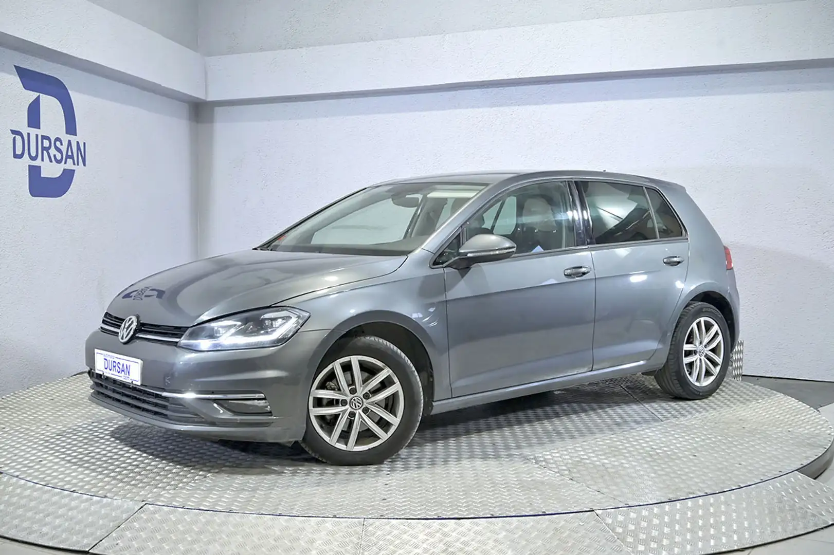 Volkswagen Golf 1.6TDI Advance 85kW - 1