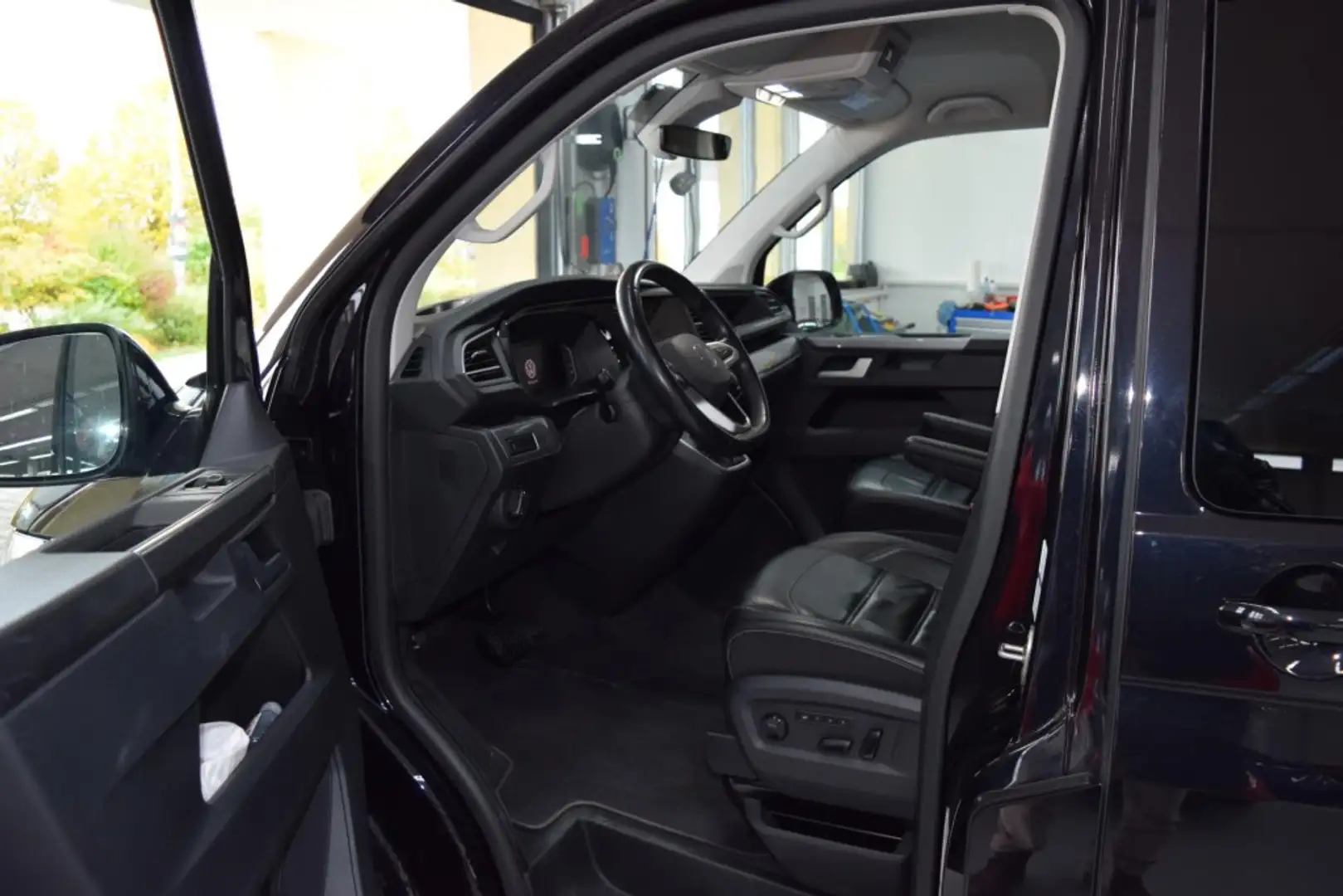 Volkswagen T6 Multivan 6.1 4Mot Highline ACC Leder Virtual Schwarz - 2