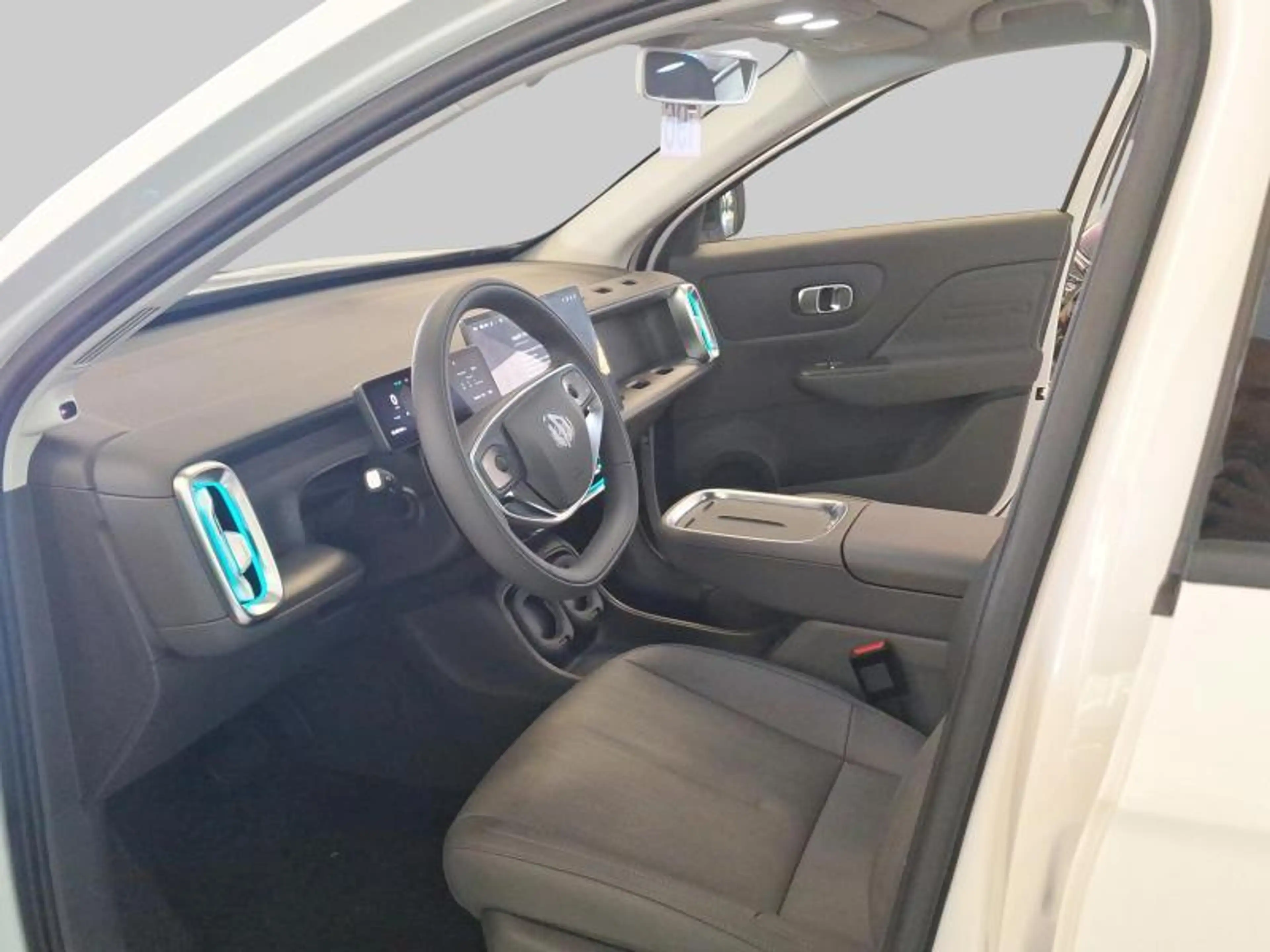 Leapmotor B10 DESIGN PRO MAX — photo 11