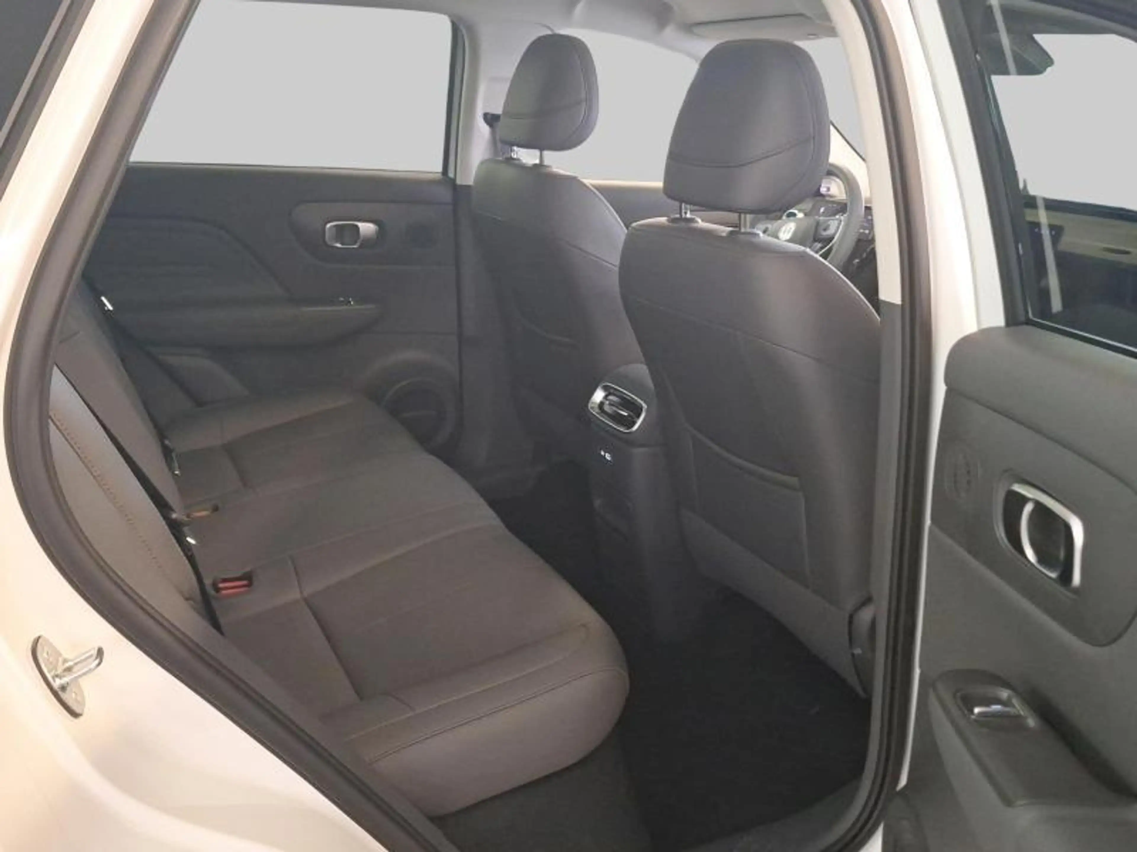 Leapmotor B10 DESIGN PRO MAX — photo 10