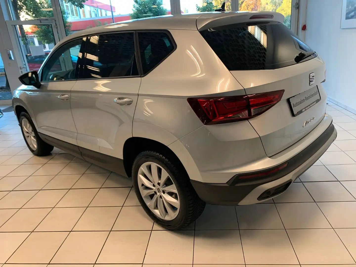 SEAT Ateca 1.5 TSI Style*AHK*LED*Navi*Klima*Tempomat* Silber - 2