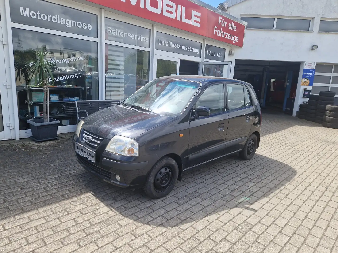 Hyundai Atos 1.1 Comfort -- Klima+2xel.FH+ZV+AHK -- Noir - 1