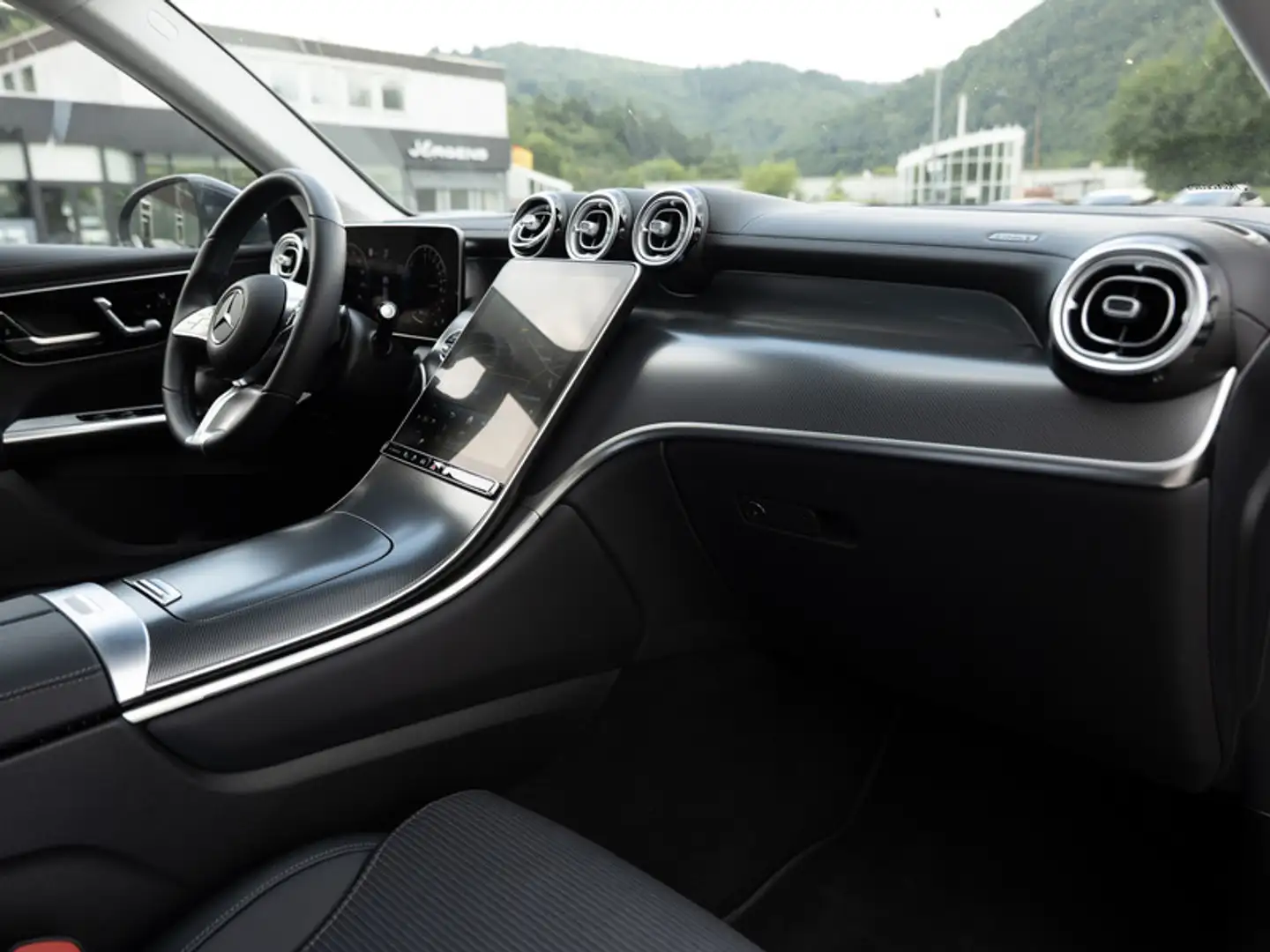 Mercedes-Benz GLC 300 e 4M Avantgarde/DIGITAL/360/Pano/HUD/18" Grijs - 2