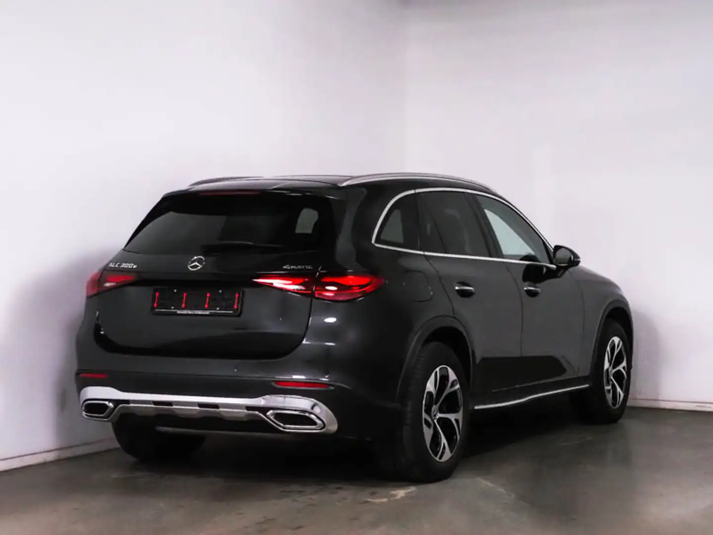 Mercedes-Benz GLC 300 e 4M Avantgarde/DIGITAL/360/Pano/HUD/18" Grau - 2