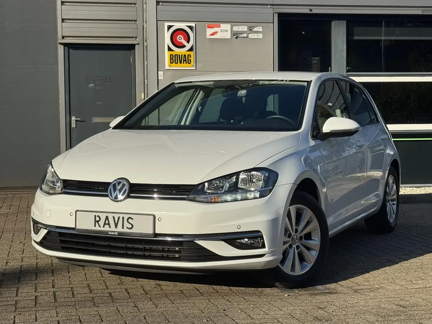 Volkswagen Golf VII 1.0 TSI Comfortline Business Blanc - 1