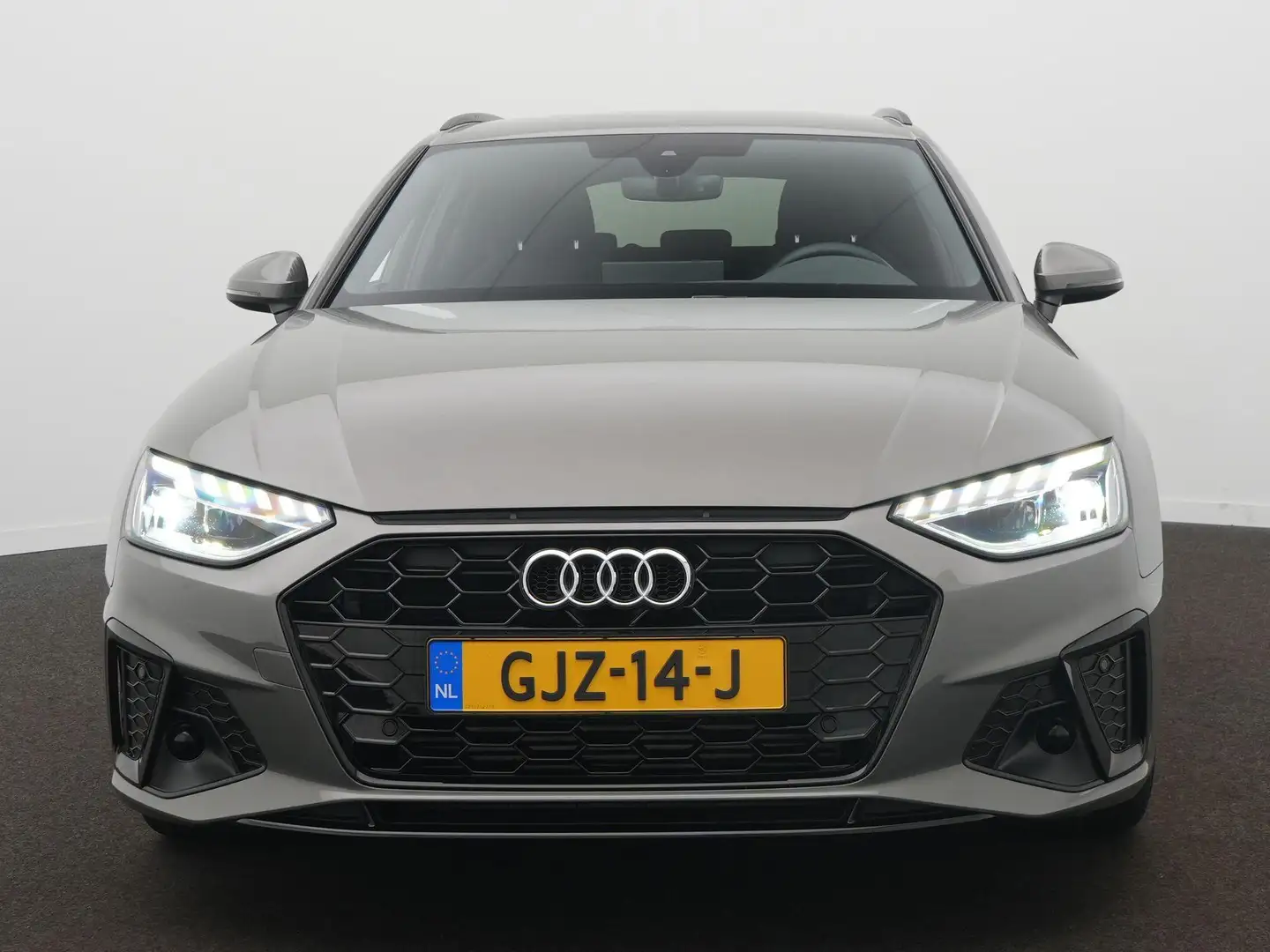 Audi A4 Avant S edition Competition 35 TFSI | Virtual | Ca Gris - 2