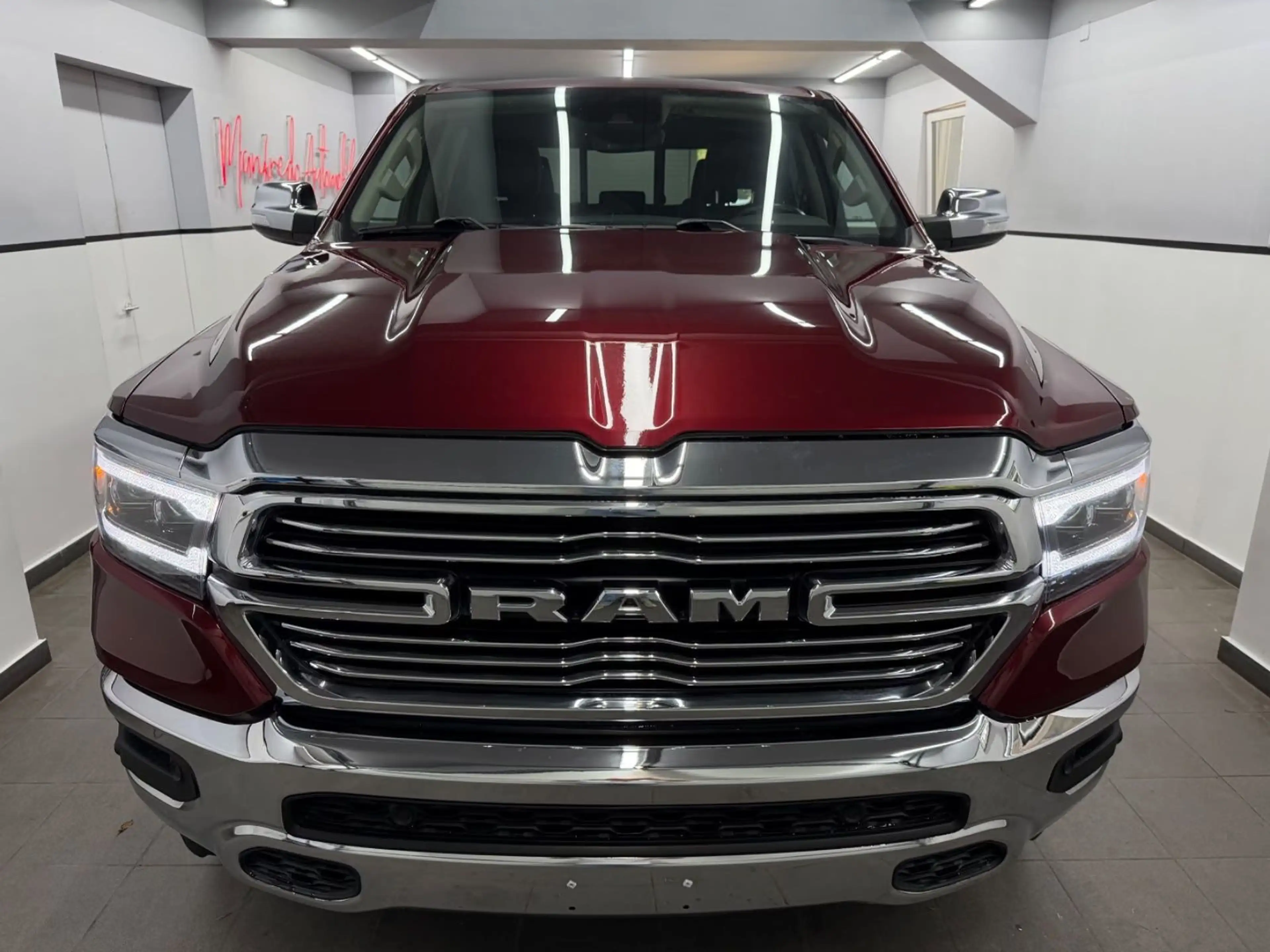 Dodge RAM 1500 HEMI 5.7 V8 eTorque 4x4 LARAMIE*Memo*SB — photo 4