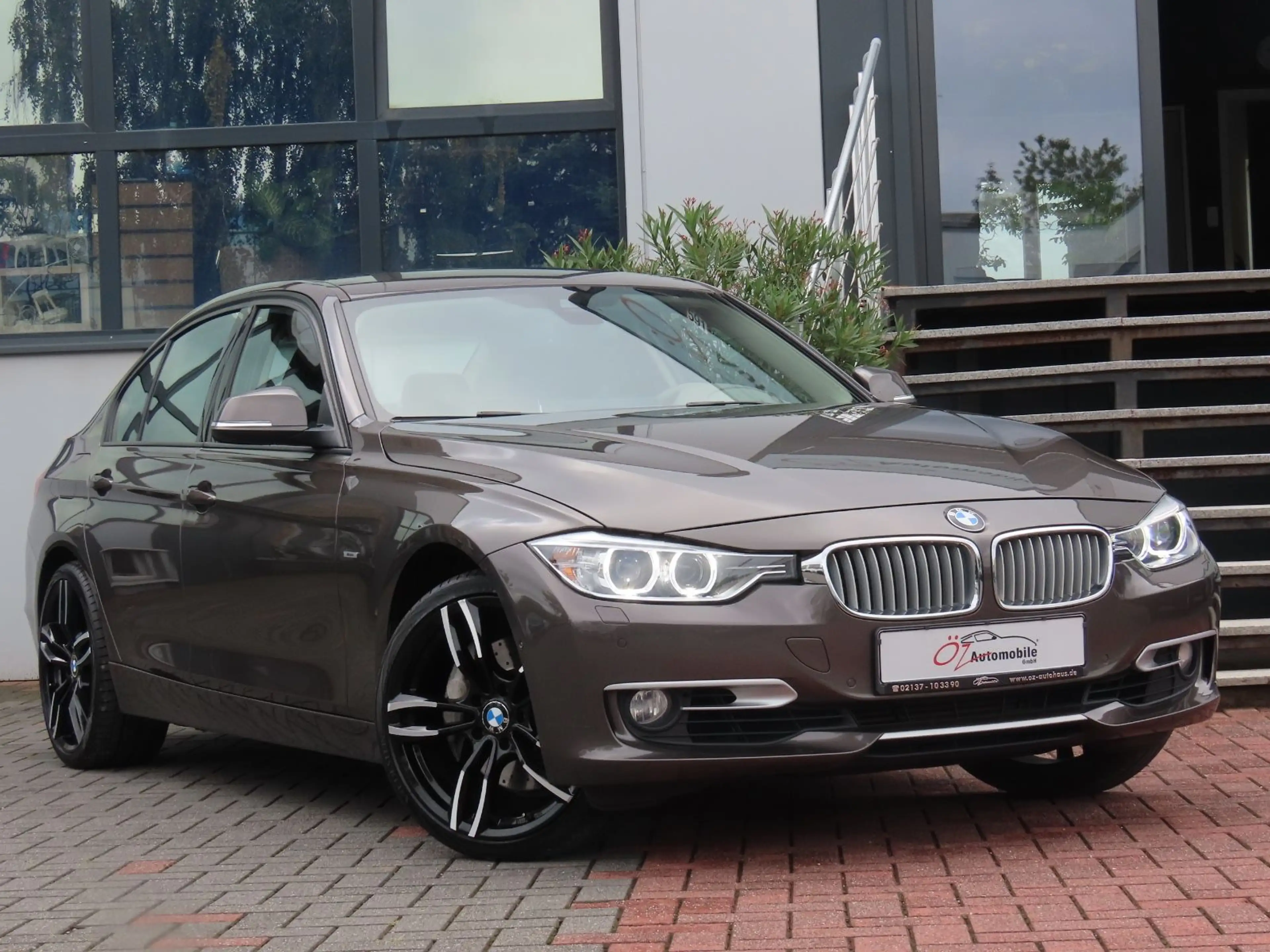 BMW 335 i Autom. Leder Sitzheizung Memory HeadUp