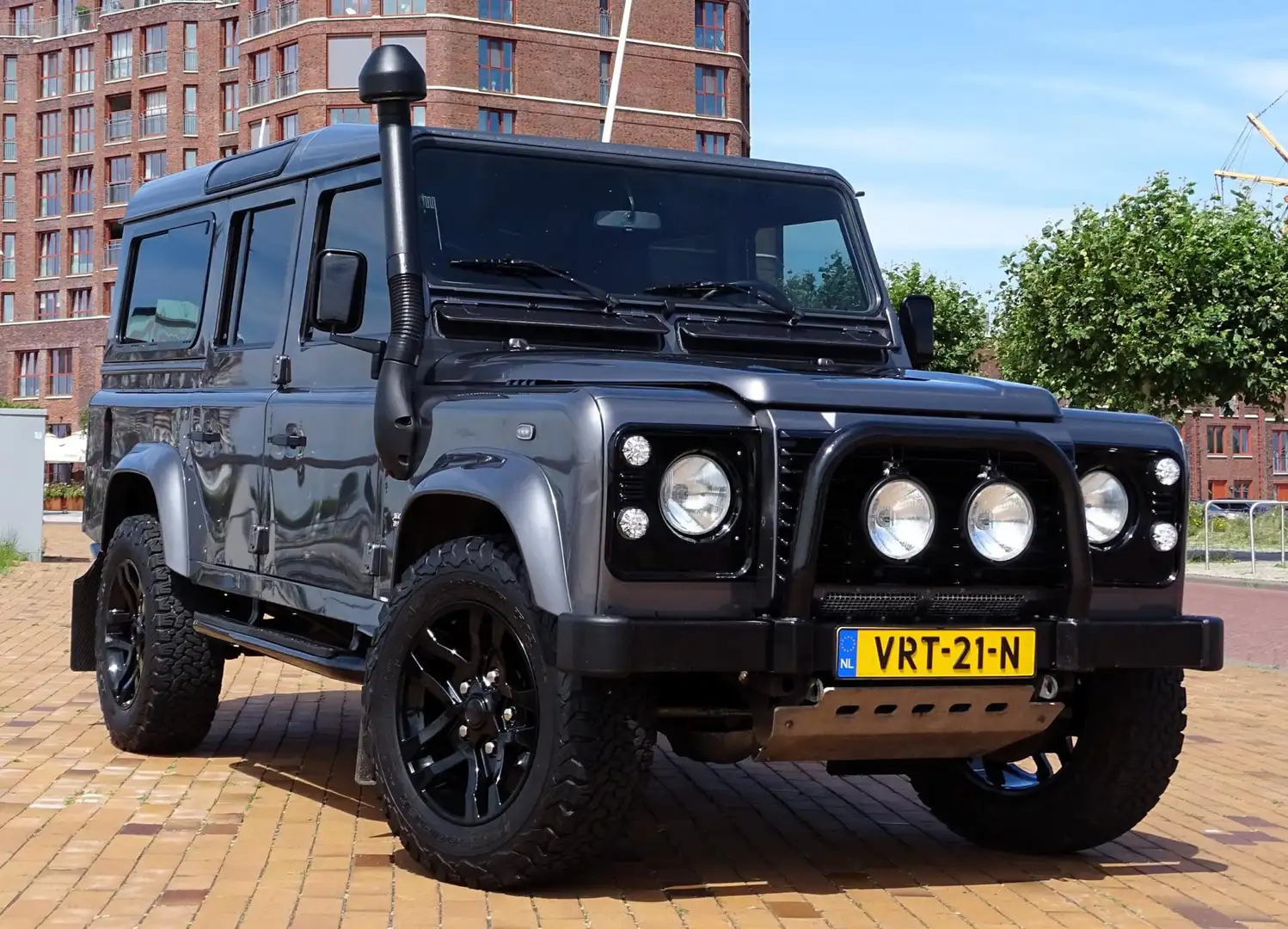Land Rover Defender 2.5 Td5 SW 110 Grijs Kenteken Marge Airco Leer Grijs - 1