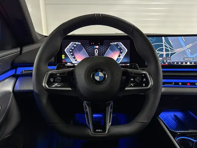 BMW 5 Series view 12