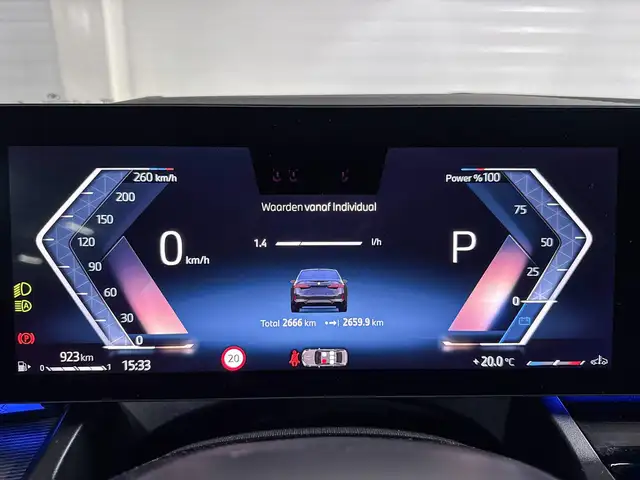 BMW 5 Series view 13