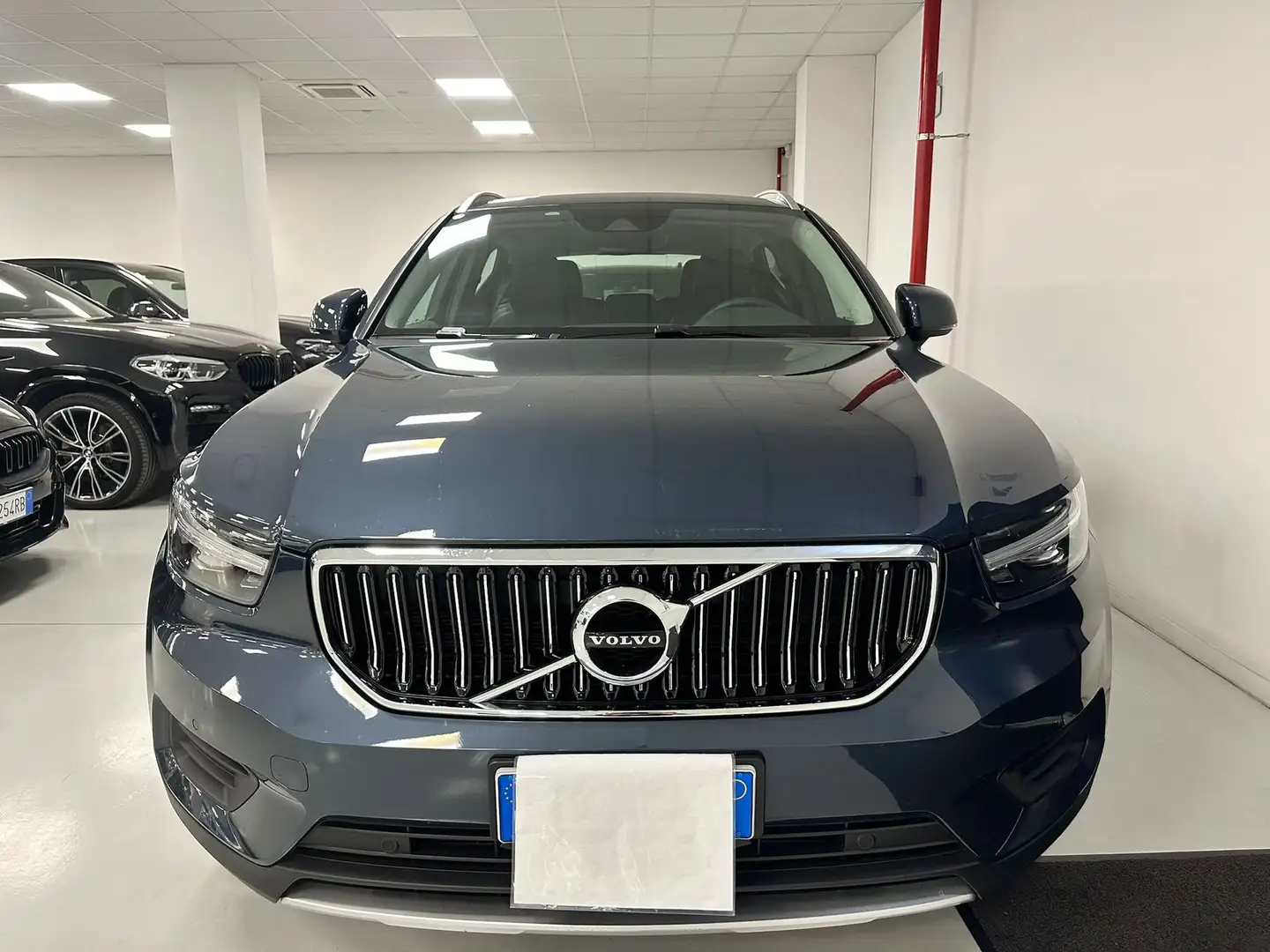 Volvo XC40 1.5 t3 Momentum 163cv auto my21 Blu/Azzurro - 2