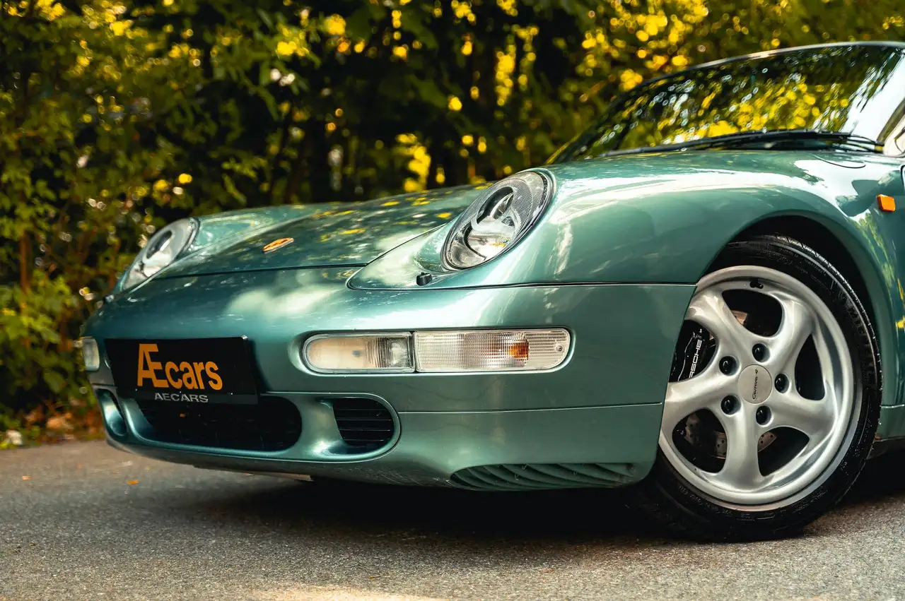 Porsche 993 911 CARRERA 4 / CABRIOLET / PAPYRUS GREEN / UNIQUE COLOR / HEATED SEATS / MATCHING NUMBERS / COLLECTOR, foto 6