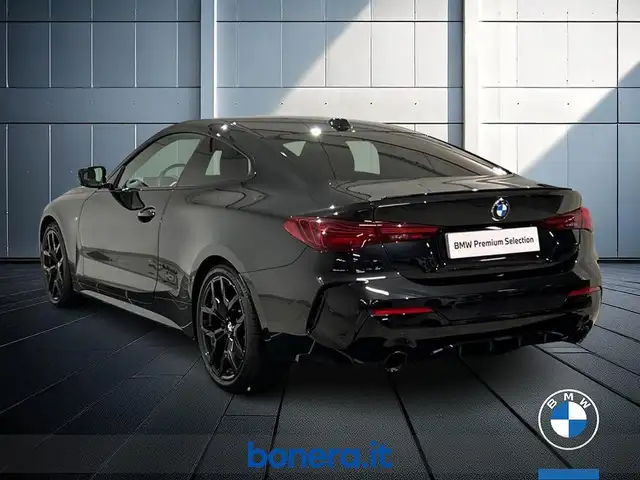 BMW 4 Series view 8