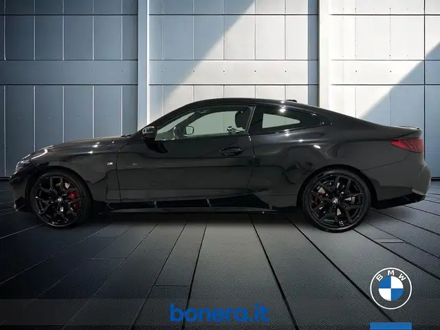 BMW 4 Series view 9