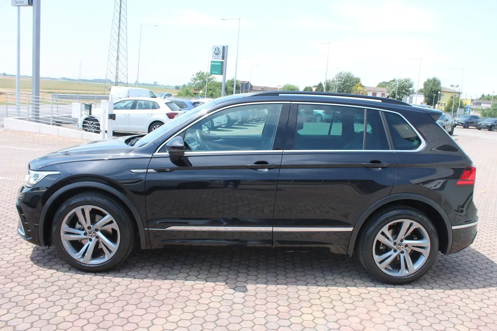 Volkswagen Tiguan Tiguan 1.5 TSI 150 CV DSG ACT R-Line Zwart - 2