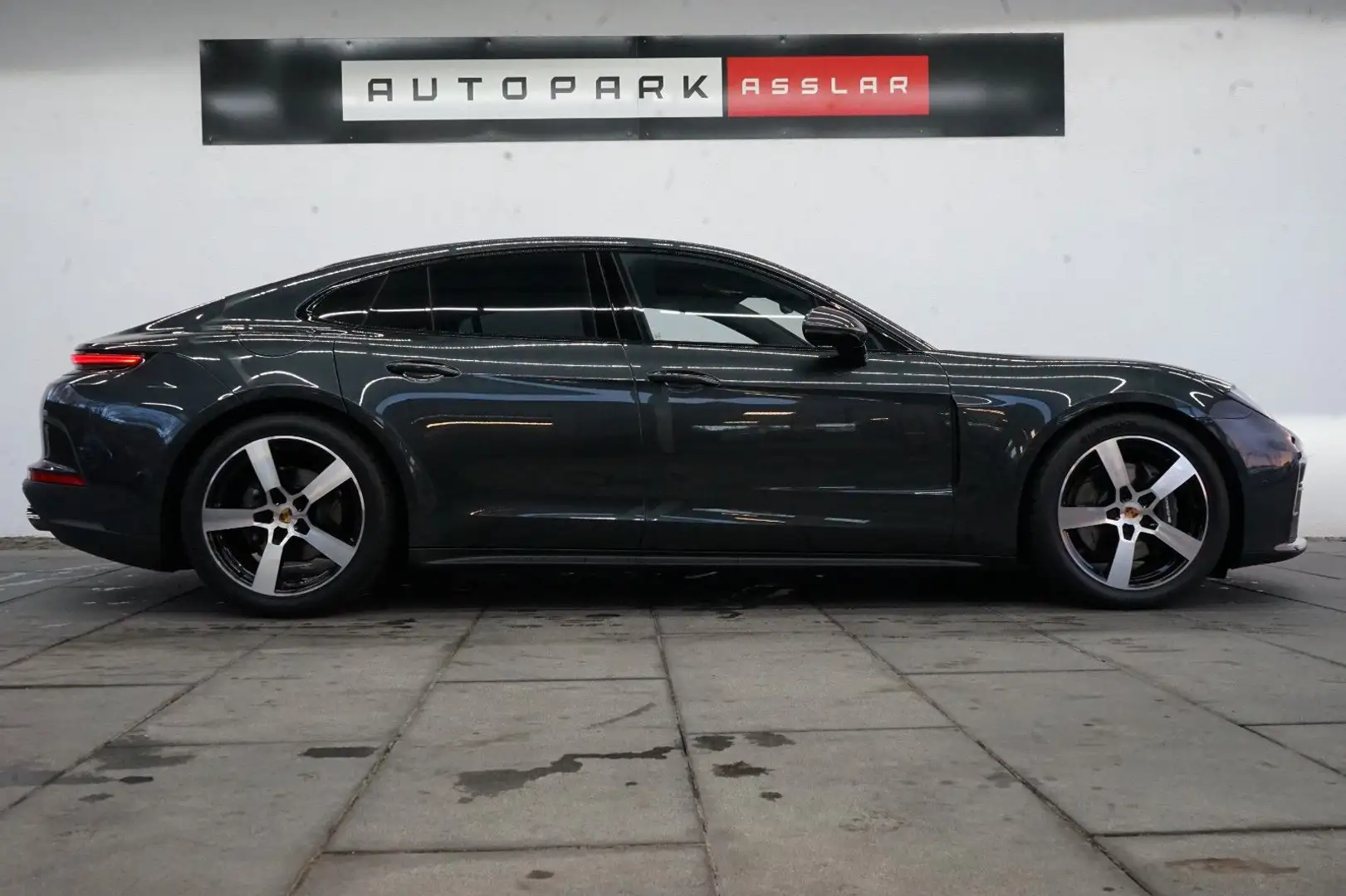 Porsche Panamera 4 MY2025/LUFT/PANO/BOSE/SitzKlima/14W Grau - 1