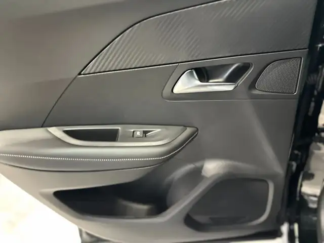 Peugeot 2008 view 15