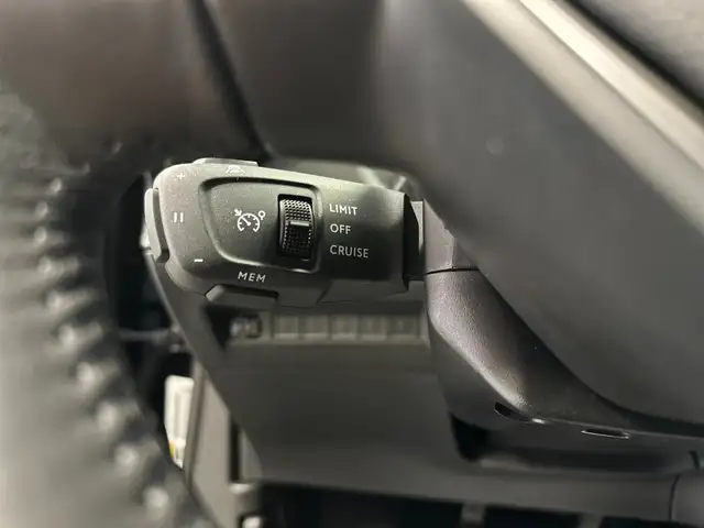 Peugeot 2008 view 14